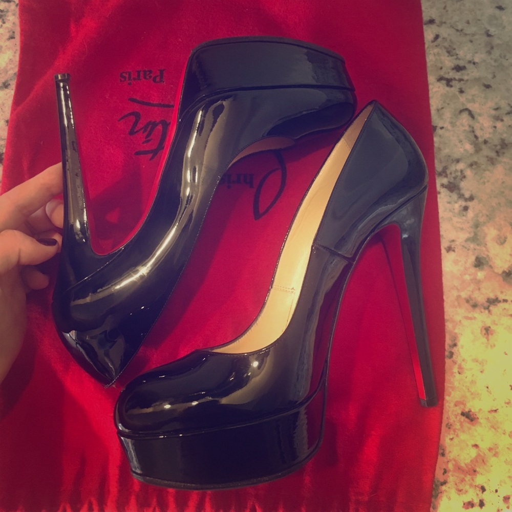 Christian Loubiutin Bianca size 38
